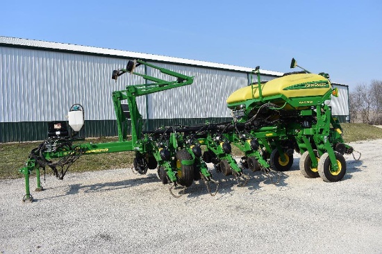 '15 JD 1775NT CCS 12 row 30" planter