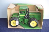 ERTL 1/16TH SCALE JOHN DEERE 4WD TRACTOR