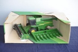 ERTL 1/16TH SCALE JOHN DEERE TITAN II COMBINE