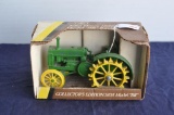 ERTL 1/16TH SCALE JOHN DEERE MODEL BR TRACTOR