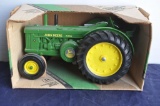 ERTL 1/16TH SCALE JOHN DEERE MODEL R DIESEL TRACTOR