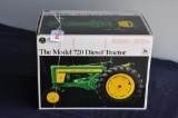 ERTL 1/16TH SCALE JOHN DEERE PRECISION 720 DIESEL TRACTOR