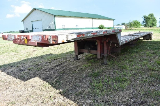 TransCraft 47' step deck trailer