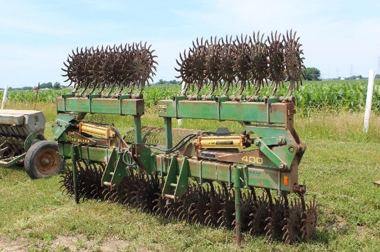 JD 400 20' rotary hoe