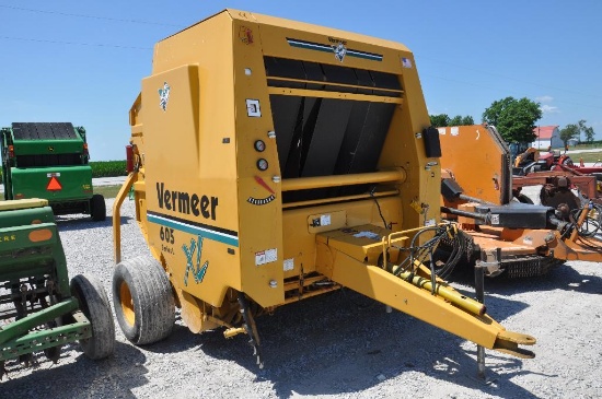 '08 Vermeer 605L round baler