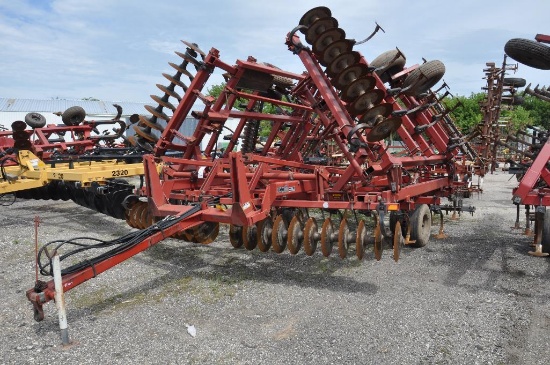 Case-IH 4200 30' soil finisher