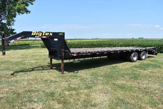 '07 Big Tex 30' gooseneck flatbed trailer