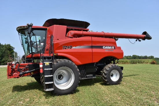 '14 Case-IH 7240 2wd combine