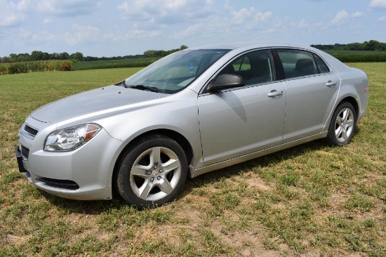 '11 Chevrolet Malibu 4-door car