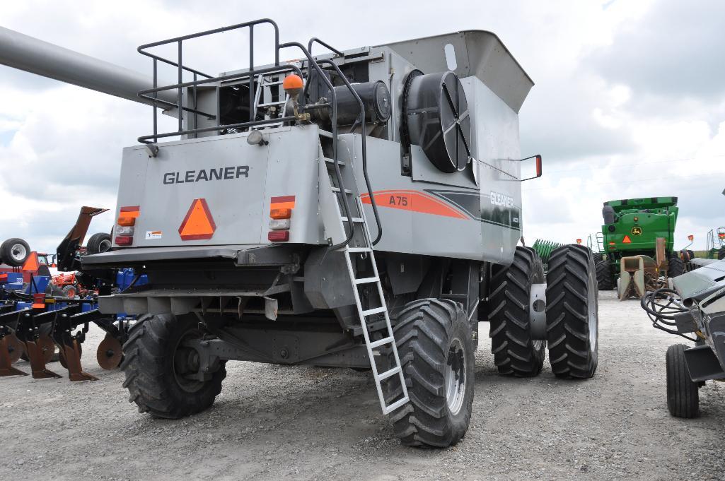 Gleaner A75 Combine