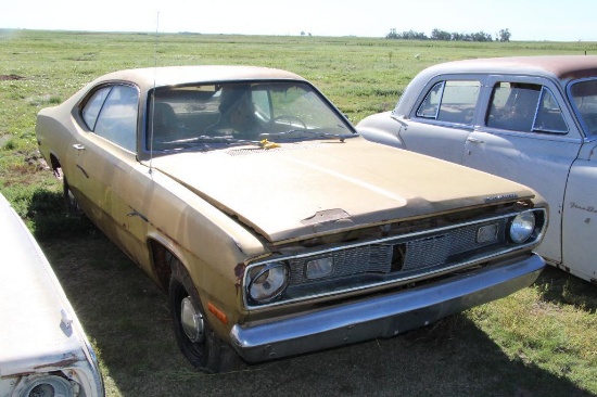 PLYMOUTH DUSTER