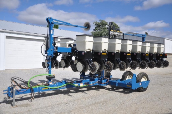 Kinze 3500 8/16 planter