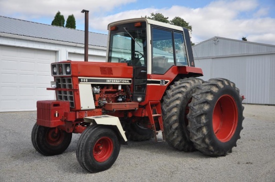'77 IHC 986 2wd tractor