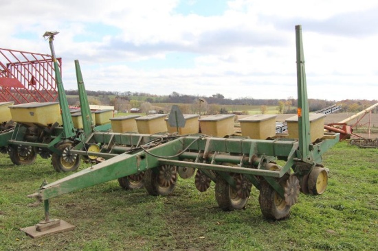 John Deere 7000 6 Row 30" planter