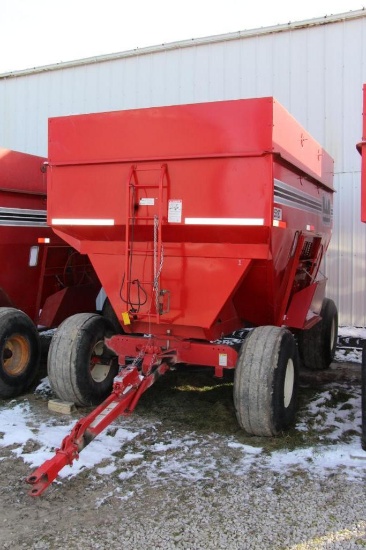 Westendorf 400 400 bu. gravity wagons