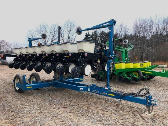 2009 Kinze 3500 8/15 planter