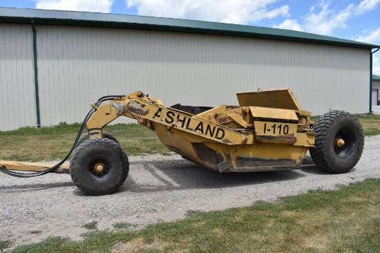 2000 Ashland I-110 pull-type 11-yard dirt scraper