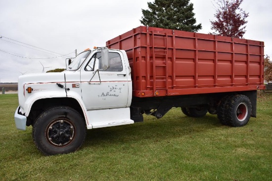 1986 GMC 7000 grain truck