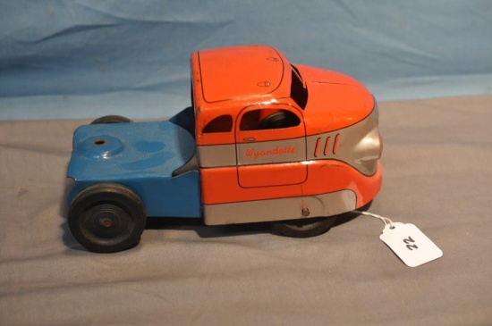 8" LONG WYANDOTTE TRUCK