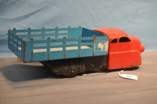 14" LONG WYANDOTTE STAKE TRUCK