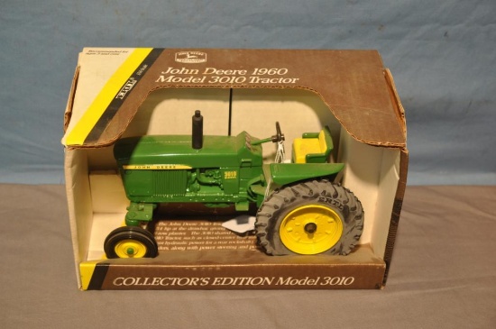 ERTL 1/16TH SCALE JD 3010 DIESEL TRACTOR, COLLECTOR EDITION