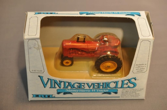 ERTL 1/43RD SCALE MASSEY HARRIS 44 TRACTOR