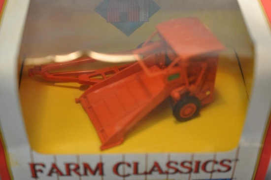 ERTL 1/43RD AC ROTO BALER