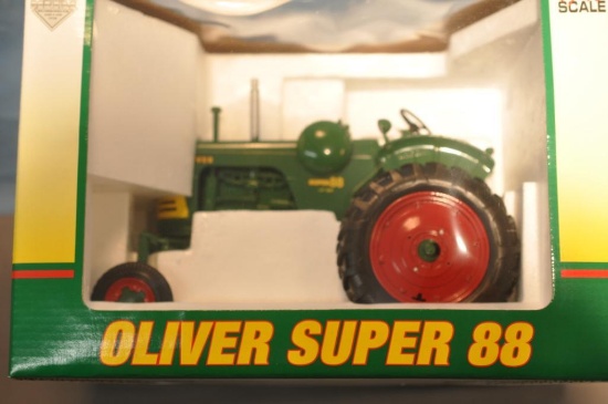 SPEC CAST 1/16TH SCALE OLIVER SUPER 88 HI-CROP LP TRACTOR, MARK TWAIN TOY SHOW
