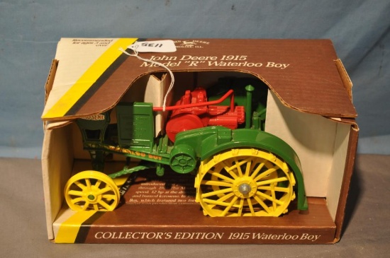 ERTL 1/16TH SCALE JD 1915 MODEL "R" WATERLOO BOY TRACTOR