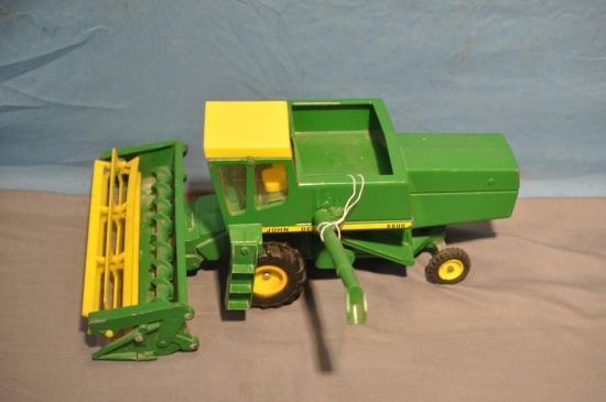 ERTL JD 6600 COMBINE