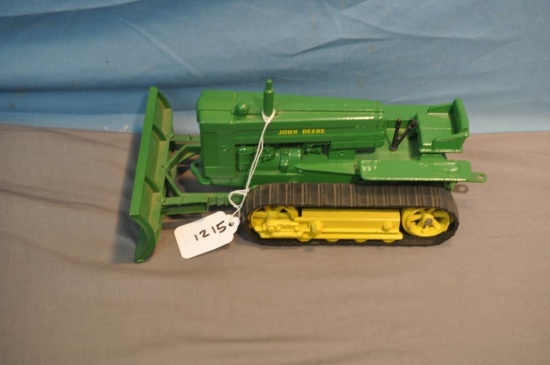 1/16TH SCALE JD CRAWLER