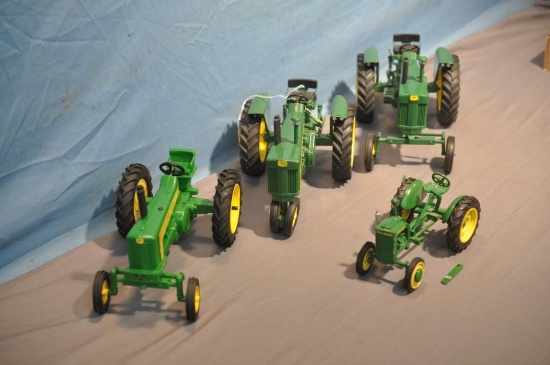 PLASTIC & METAL JD TOYS