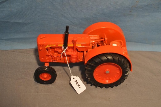 ERTL 1/16TH SCALE CASE 500 DIESEL TRACTOR, 1995 FARM TOY SHOW