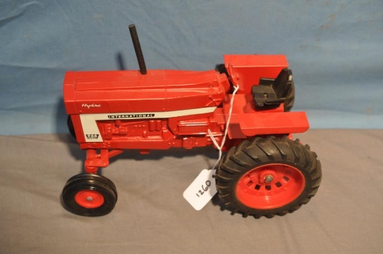 ERTL 1/16TH SCALE IH 966 HYDRO TRACTOR