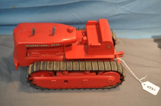 PRODUCT MINIATURE IH TD-24 DIESEL PLASTIC CRAWLER