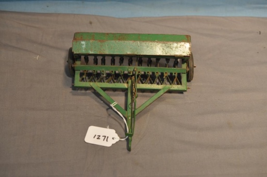 1/16TH SCALE JD GRAIN DRILL