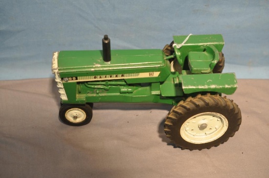 ERTL 1/16TH SCALE OLIVER 1800 TRACTOR