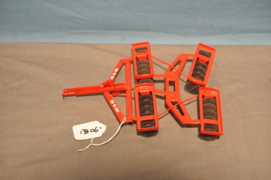 TRU-SCALE 1/16TH SCALE PULL-TYPE DISC