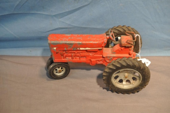 TRU-SCALE 1/16TH SCALE TRACTOR