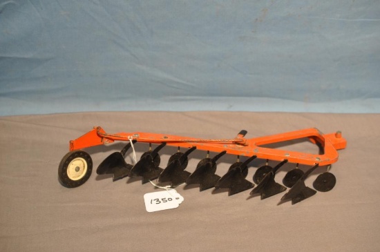 ERTL 1/16TH SCALE 7-BOTTOM PLOW