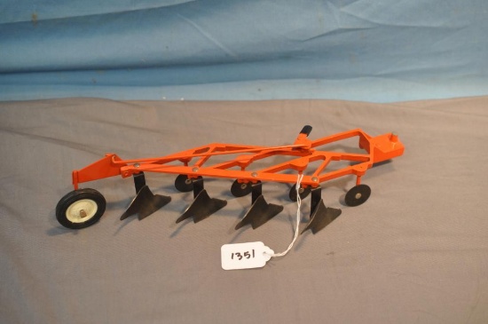 ERTL 1/16TH SCALE 4-BOTTOM PLOW