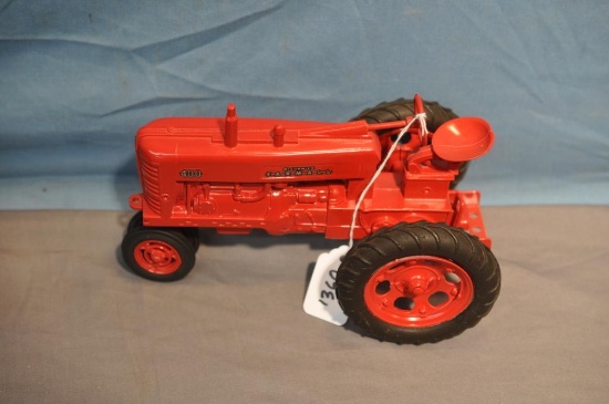 1/16TH SCALE FARMALL 400 TRACTOR