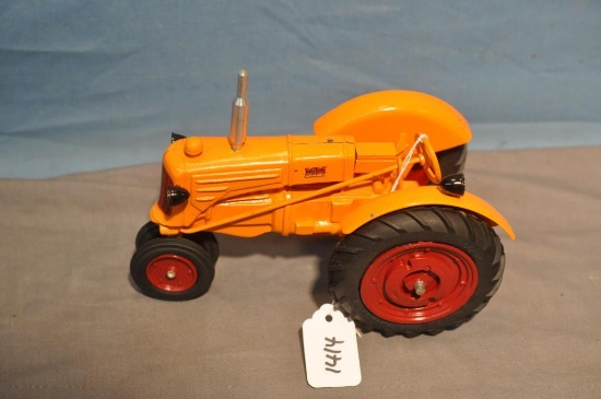 1/16TH SCALE MM TRACTOR