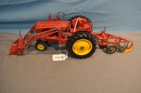 1/16TH SCALE MH 44 TRACTOR W/LOADER & PLOW