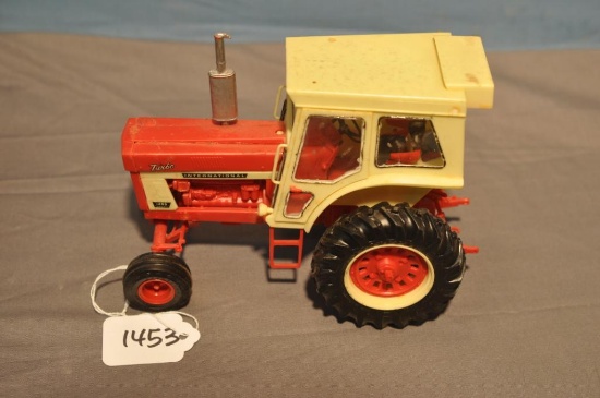 IH 1466 TURBO TRACTOR