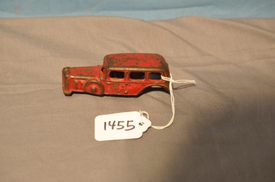 3.5" CAST IRON CAR