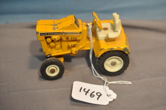 1/16TH SCALE AC B-11O LAWN TRACTOR