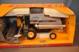 SCALE MODELS 1/16TH SCALE GLEANER R-62 COMBINE, 1995 FARM SHOW