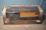HIGHWAY 61 1/16TH SCALE 1941 GMC FLATBED TRUCK