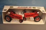 SCALE MODELS 1/16TH SCALE MAX ARMSTRONG FARMALL TRACTOR SET, 1999-2000 FARM PROGRESS SHOW
